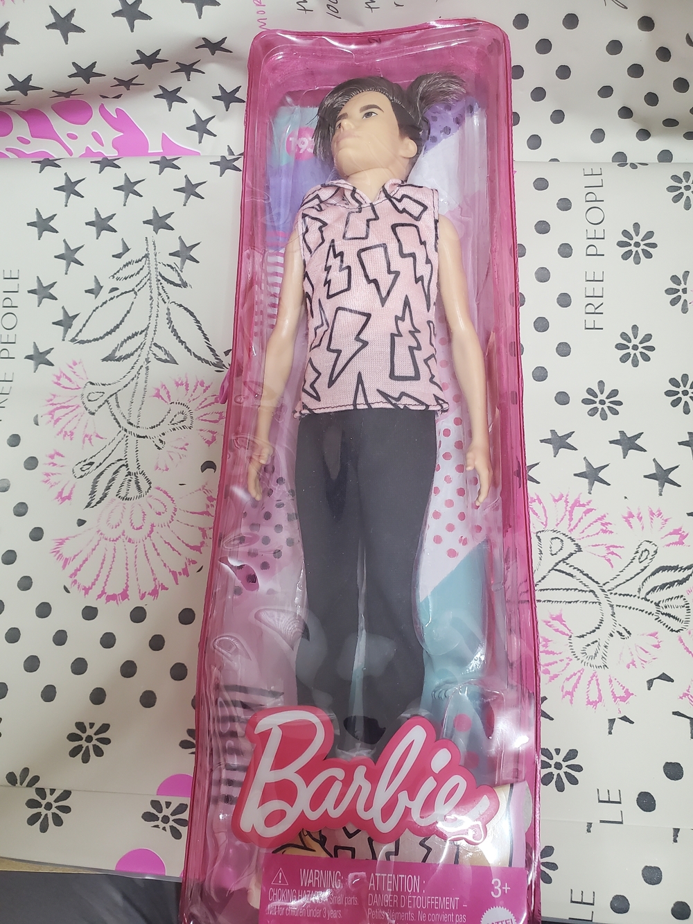 Barbie Fashion Doll #193 in Pink Graphic Top and Black Pants - Picture 2 of 7